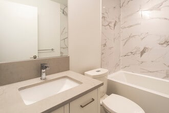 951 Charland Ave in Coquitlam, BC - Building Photo - Building Photo