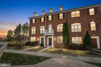 20916 Houseman Terrace in Ashburn, VA - Building Photo - Building Photo