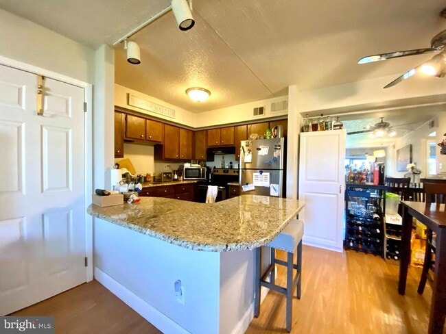 property at 5200 Hilltop Dr