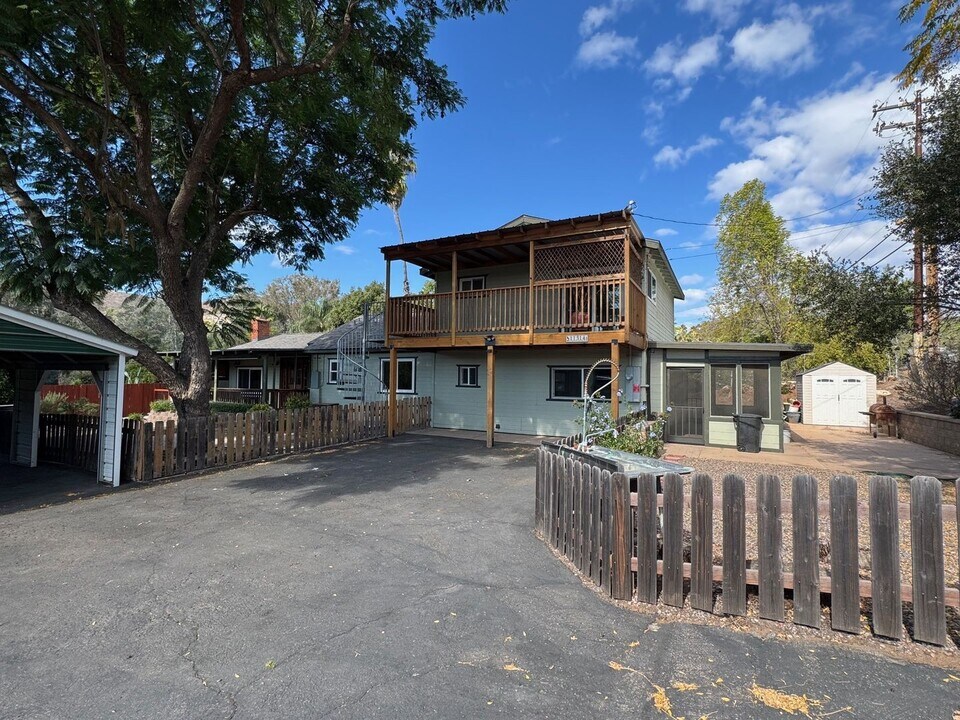 11314 Oak Creek Dr in Lakeside, CA - Building Photo