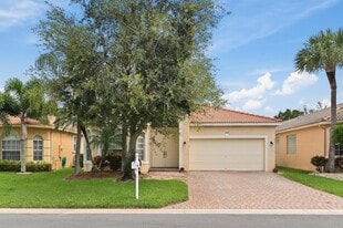7073 Via Leonardo in Greenacres, FL - Building Photo