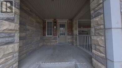 11 Bluegill Cres in Whitby, ON - Building Photo - Building Photo