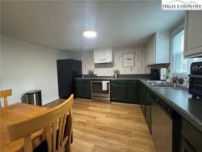 358 Carl Giles Rd in Boone, NC - Building Photo - Building Photo