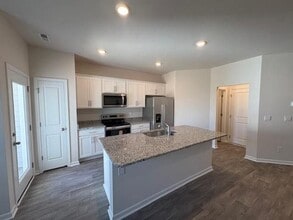 3404 Sunstone Wy in Greenville, NC - Foto de edificio - Building Photo