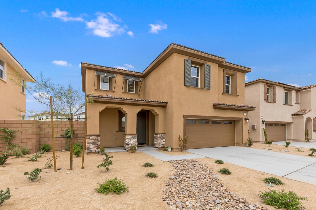 73502 Travers St in Palm Desert, CA - Building Photo