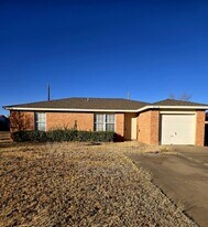 6318 31st St in Lubbock, TX - Building Photo