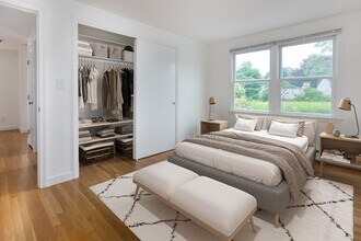 58 Irving St, Unit 1 in Brookline, MA - Building Photo - Building Photo