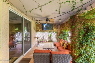 15041 N 93rd Way in Scottsdale, AZ - Building Photo - Building Photo