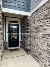 203 Raccoon Path in Holly Springs, NC - Building Photo - Building Photo