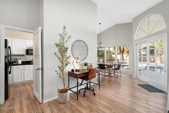 4946 E Hillery Dr in Scottsdale, AZ - Building Photo - Building Photo