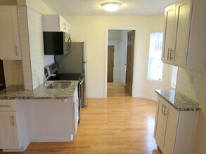 12 Winter St, Unit 1 in Somerville, MA - Building Photo - Building Photo