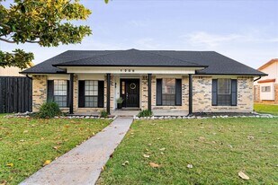 1208 Kesser Dr in Plano, TX - Building Photo