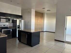 4217 Colbath Ave, Unit The Palms in McAllen, TX - Building Photo - Building Photo