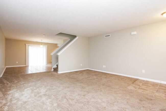 2261 Rosswood Blvd in Indianapolis, IN - Building Photo - Building Photo
