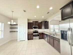 5927 Palermo Dr in Milton, FL - Building Photo - Building Photo