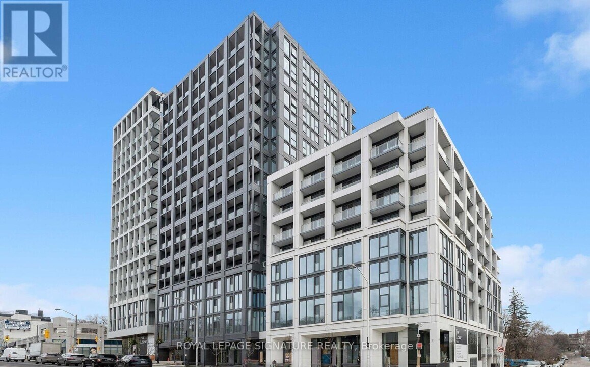 2020-2020 Bathurst St in Toronto, ON - Building Photo