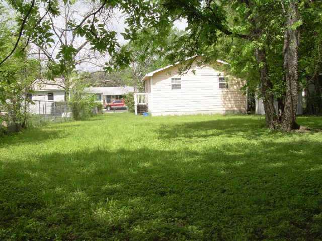 5509 Joe Sayers Ave in Austin, TX - Foto de edificio - Building Photo