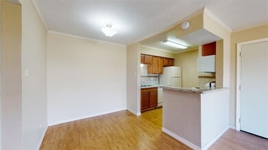 904 University Oaks Blvd, Unit 1 in College Station, TX - Foto de edificio - Building Photo