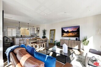 1414 1/2 N Stanley Ave in Los Angeles, CA - Building Photo - Building Photo