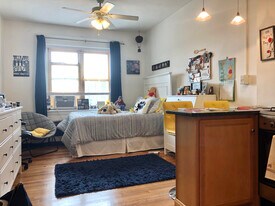 8 Garrison St, Unit 704 in Boston, MA - Building Photo