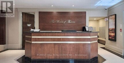 2 Rean Dr in Toronto, ON - Building Photo - Building Photo