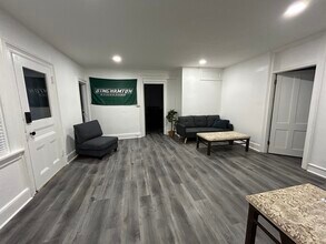 82 Chapin St, Unit Student room for January in Binghamton, NY - Building Photo - Building Photo