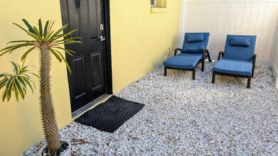 2344 1st Ave N, Unit Small Charming Getaway in St. Petersburg, FL - Building Photo - Building Photo