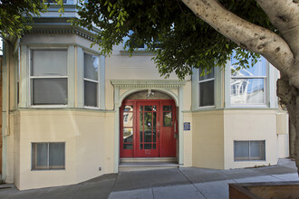 261 Chattanooga St in San Francisco, CA - Building Photo - Building Photo