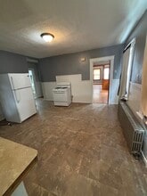 33 Brooklawn St in New Britain, CT - Foto de edificio - Building Photo