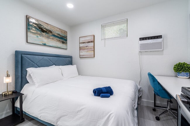 property at 975-977-977 SW 10th St