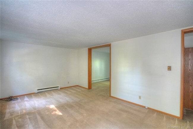 26 Dartmouth Dr in Groton, CT - Building Photo - Building Photo