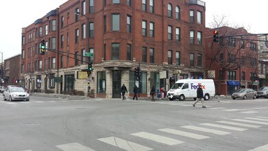 Contempo Court in Chicago, IL - Building Photo - Building Photo