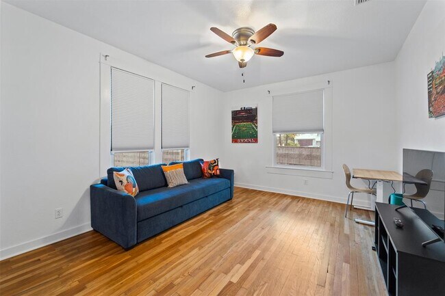 4313 Marathon Blvd in Austin, TX - Building Photo - Building Photo