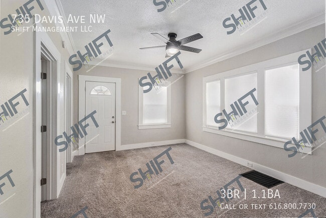735 Davis Ave NW in Grand Rapids, MI - Building Photo - Building Photo