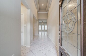 15702 Whisper Woods Dr in Cypress, TX - Building Photo - Building Photo