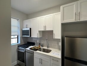 67 Park Dr, Unit 21 in Boston, MA - Foto de edificio - Building Photo