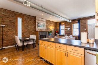 1817 W Armitage Ave in Chicago, IL - Building Photo - Building Photo