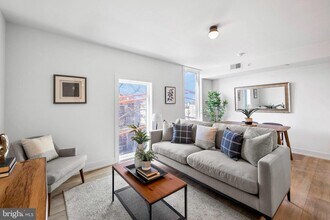 5200 Chester Ave in Philadelphia, PA - Building Photo - Building Photo