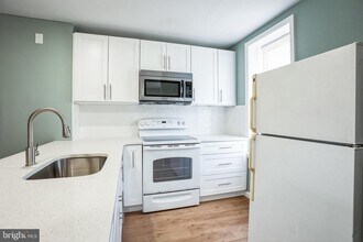 435 N 32nd St in Philadelphia, PA - Building Photo - Building Photo