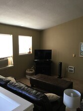 712 Elliott Road, Unit 3 in Newberg, OR - Building Photo - Building Photo