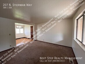207 N Stierman Way in Eagle, ID - Building Photo - Building Photo