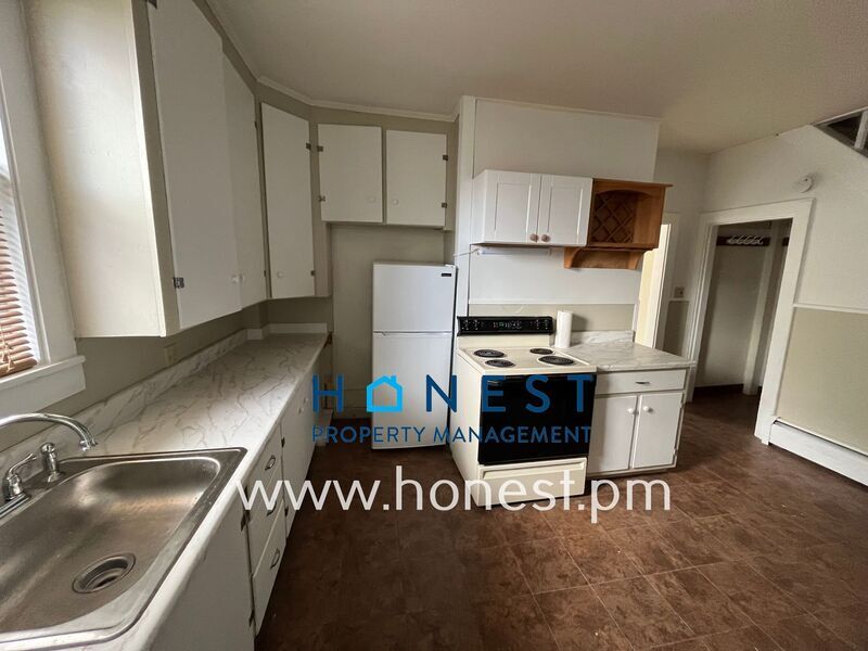 8 LaSalle St in Winslow, ME - Building Photo