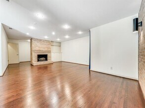 3553 Northwest Pkwy in Dallas, TX - Building Photo - Building Photo