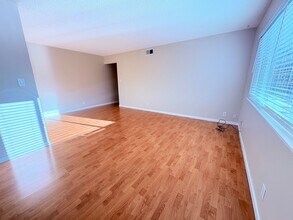 5154 Connecticut Dr in Sacramento, CA - Building Photo - Building Photo