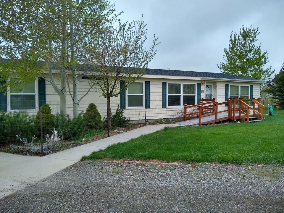 4 Martin Way in Livingston, MT - Foto de edificio