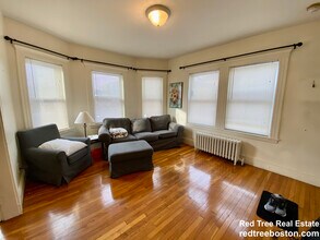 55 Brookley Rd, Unit 1R in Boston, MA - Building Photo - Building Photo