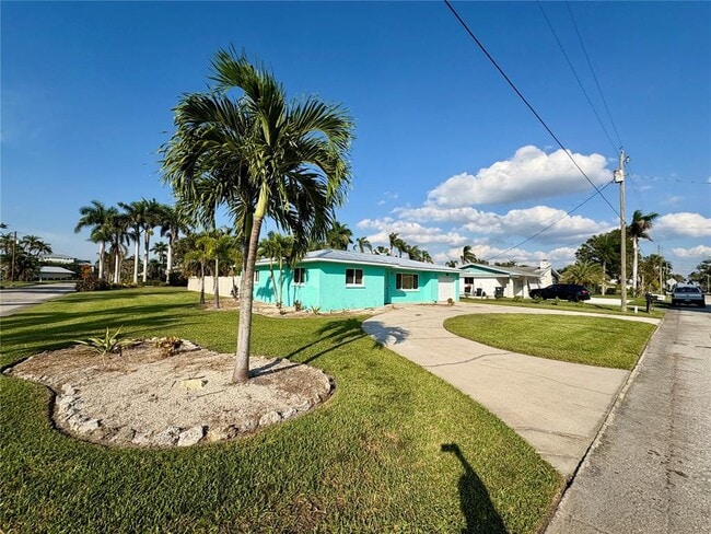 property at 4342 Pompano Ln