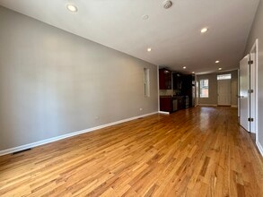 3219 S Lituanica Ave in Chicago, IL - Building Photo - Building Photo