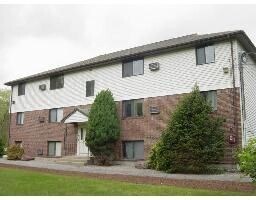 10 Basswood Ave-Unit -C-2 in North Attleboro, MA - Building Photo