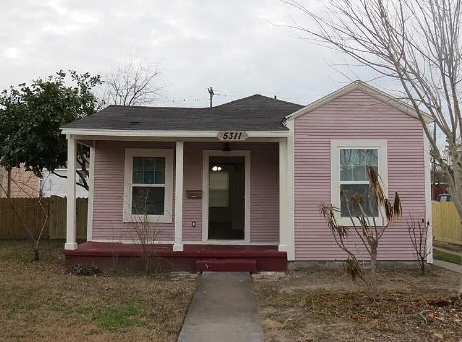 5311 O Ave in Galveston, TX - Building Photo